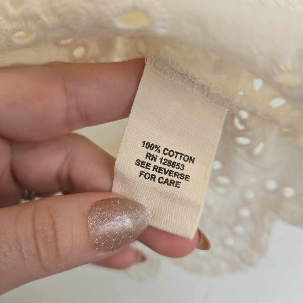 Artelier Nicole Miller Boho Eyelet Lattice Scalloped Cream Top, M - Picture 10 of 11